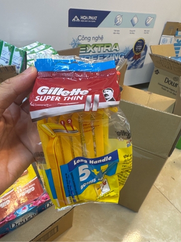 Dao cạo Gillette vàng gói 5 tặng 1