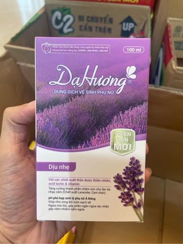 Dung dịch vệ sinh phụ nữ Dạ Hương dịu nhẹ 100ml