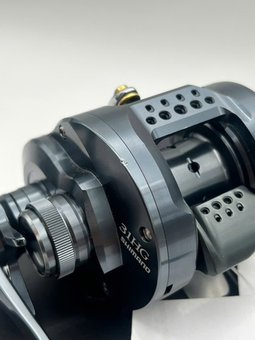 SHIMANO 24 CALCUTTA CONQUEST SHALLOW EDITION 31HG LEFT HANDLE (USED)