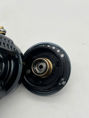 SHIMANO 24 CALCUTTA CONQUEST SHALLOW EDITION 31HG LEFT HANDLE (USED)
