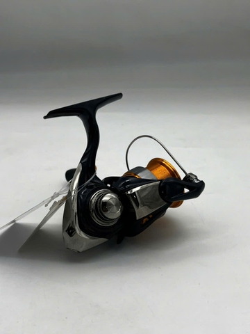 DAIWA 24 REVROS LT2000S (USED)