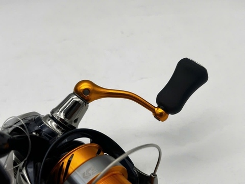 DAIWA 24 REVROS LT2000S (USED)