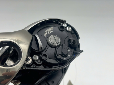 Shimano 21 ANTARES DC XG R Right (USED)