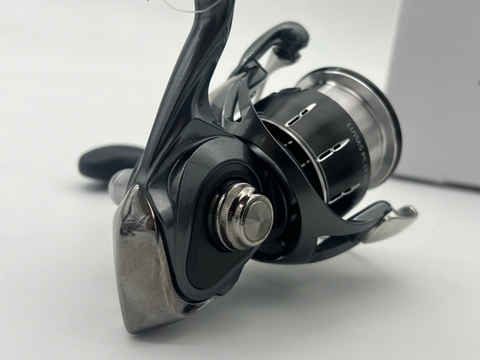 24 Daiwa Luvias PC LT2500 (USED)