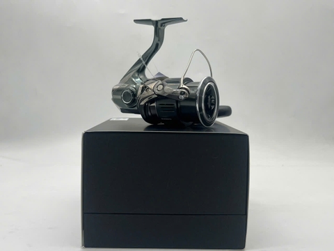 SHIMANO 22 STELLA 4000MHG (USED)
