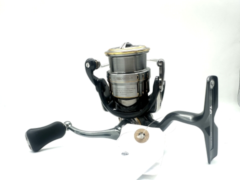 DAIWA 21 LUVIAS AIRITY FC LT2000S-H (USED)