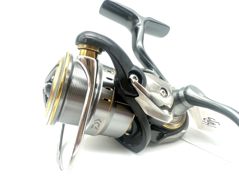 DAIWA 21 LUVIAS AIRITY FC LT2000S-H (USED)