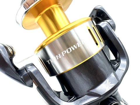 SHIMANO 15 TWIN POWER SW 8000HG (USED)
