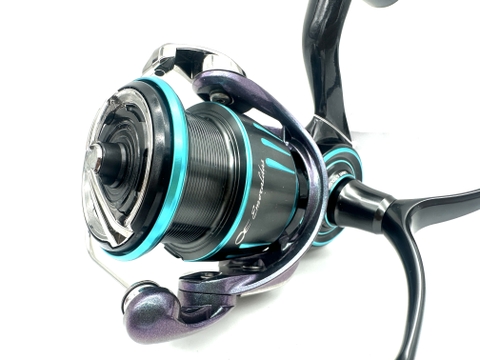 DAIWA 23 EMERALDAS RX LT2500-XH-DH (USED)