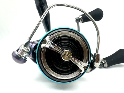 DAIWA 23 EMERALDAS RX LT2500-XH-DH (USED)