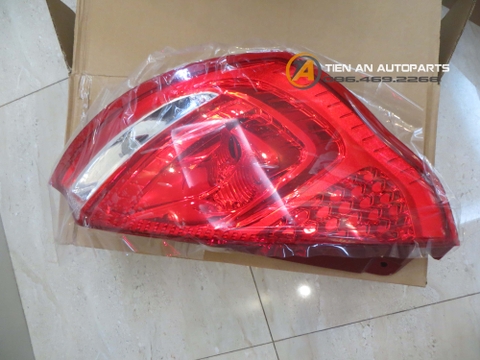 Đèn hậu Ford Fiesta 2011 - DK5251160, DK5251150