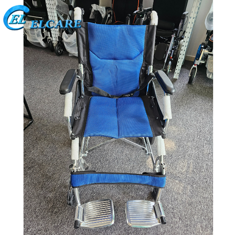 Xe lăn siêu nhẹ Lucass X63L dùng cho người già