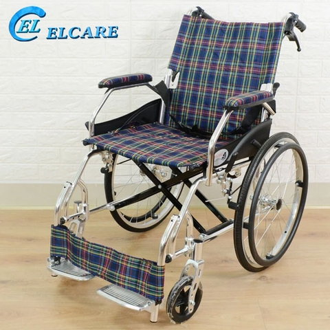 Xe lăn siêu nhẹ Lucass X63L dùng cho người già