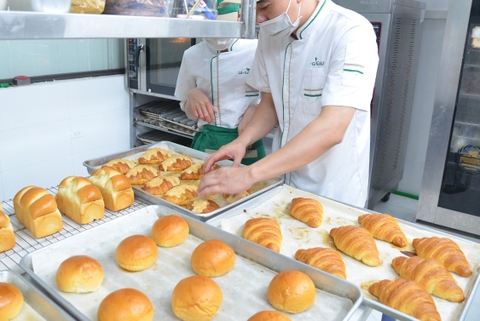 [Tháng 8] Tuyển dụng nhân viên làm bánh mì, bánh kem