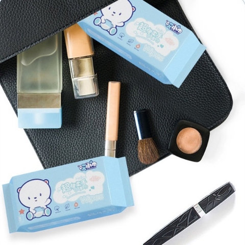 Khăn giấy ướt mini bỏ túi tiện lợi, nhỏ gọn giúp duy trì vệ sinh cá nhân mọi lúc