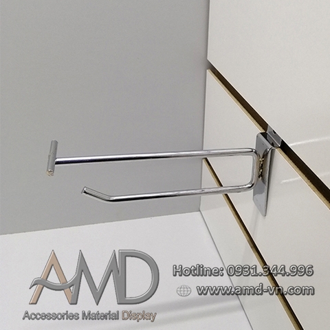 Móc đôi treo phụ kiện cài tấm gỗ Slatwall - Xiken