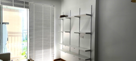 Bộ kệ thanh ray Amd ngang 1.8m x cao 2.4m tại phòng khách