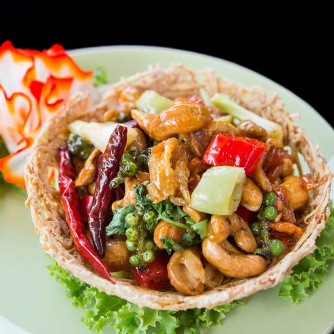 Công thức salad hạt điều hoa quả siêu ngon