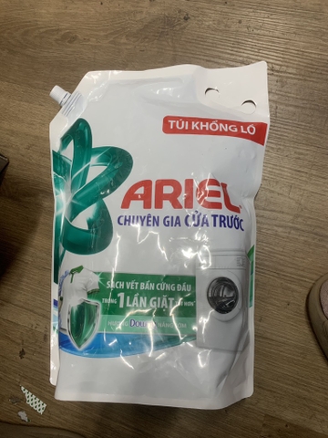 Nước Giặt Ariel Ngăn Lem Màu Cửa Trước Hương Nắng Sớm - Túi 3.9kg (3.77L or 3.81L)
