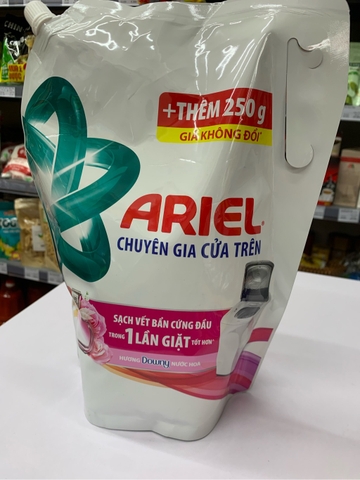 Ariel Nước giặt chuyên gia cửa trên hương Downy nước hoa - túi 1,98L (2.05kg)