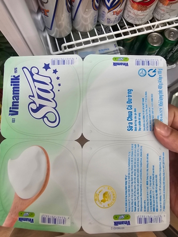Sữa chua có đường Vinamilk Star - Hộp 100g
