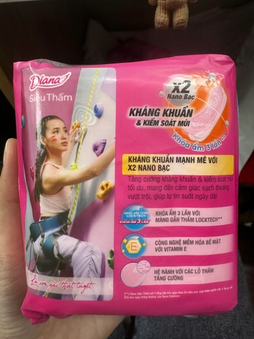 Băng vệ sinh Diana siêu mỏng không cánh - 8 miếng