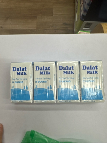 Sữa tươi tiệt trùng Dalat milk ít đường - Hộp 110ml