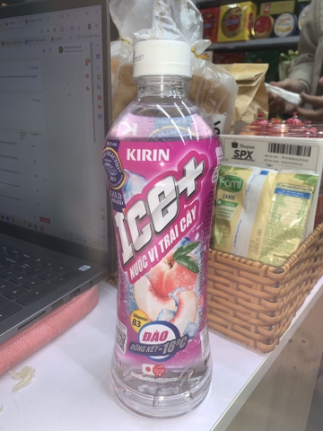 Nước vị trái cây ICE+ hương đào - chai 490ml