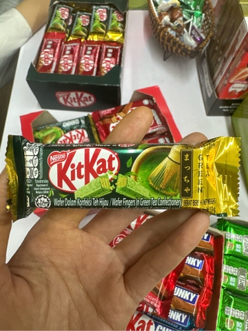Kẹo xốp Kitkat 2F thanh trà xanh Nestle' - thanh 17g