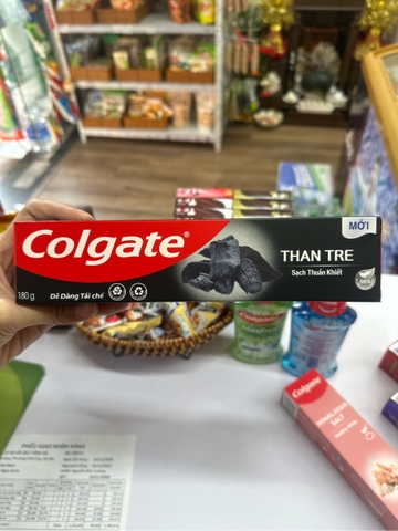 Kem đánh răng Colgate than tre Hàn Quốc - hộp 180g