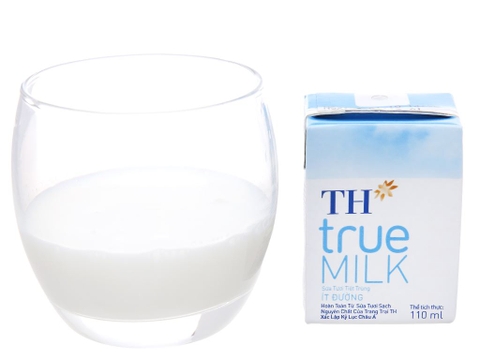 Sữa tươi tiệt trùng TH Truemilk ít đường  - Hộp 110ml