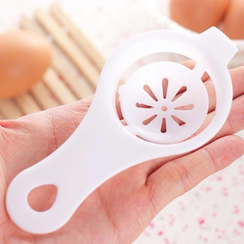 Dụng cụ tách lòng trứng thông minh