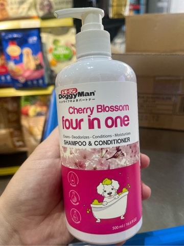 Sữa tắm thú cưng Four in One (dành cho mọi dòng chó)