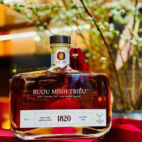 Quốc Phẩm Việt Nam Rượu Minh Triều 600ml