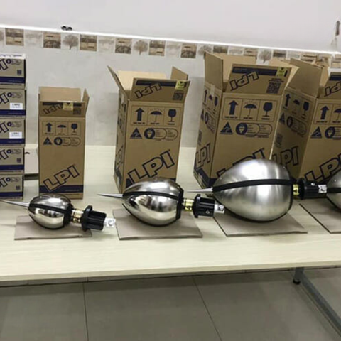 Stormaster ESE 50 kim thu sét Úc bán kính bảo vệ 95m