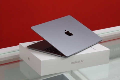 Macbook Air M2 13 like new