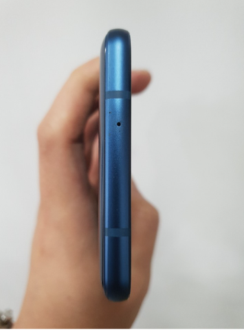 LG Q8