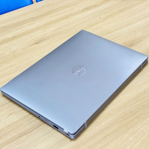 Dell Latitude 7400