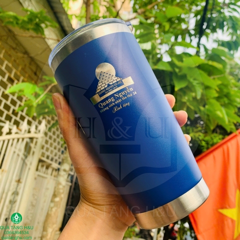 Quà Tặng Kỷ Niệm Thành Lập Công Ty – Bộ Quà Ly Giữ Nhiệt Và Bút Ký Khắc Logo
