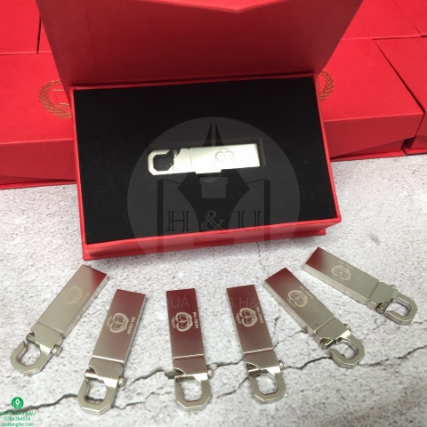 Quà Tặng USB Kim Loại Kèm Hộp Đựng – Gia Công Logo Theo Đơn Đặt Hàng