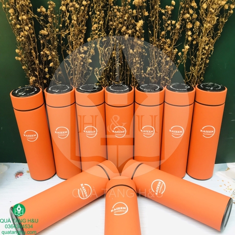 Quà Tặng Nhân Viên Bình Nước Giữ Nhiệt In Logo Và Khắc Tên Riêng