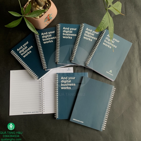 Sản Xuất Sổ Lò Xo Số Lượng Lớn – Giải Pháp Quà Tặng Văn Phòng Chuyên Nghiệp