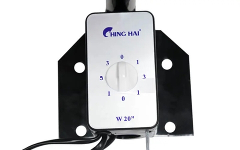 Quạt treo tường Chinghai W20 sải cánh 500, 2 dây kéo