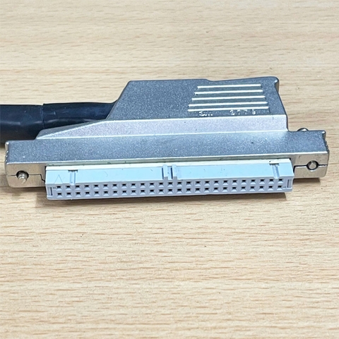 Đầu Jack 3M 3779 50-Way IDC Connector Socket 50 Pin IDC Female Pitch 2.54mm Plug Socket Metal Shell Kit 2-Row 90 Degrees 3M 50-Way IDC Connector Socket For Cable Flat Ribbon 50 Pin 63.5mm Width Mount 2-Row