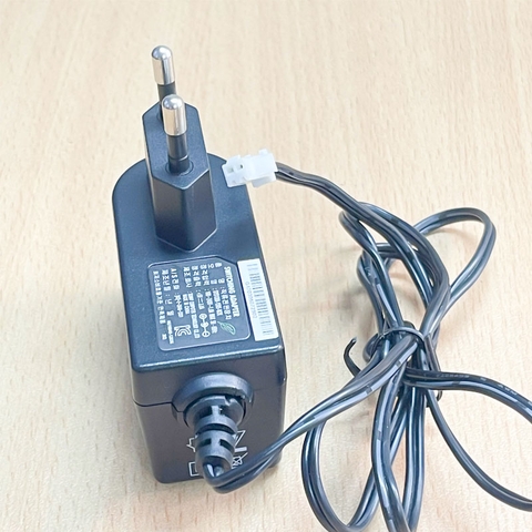 Adapter Original Sunny SYS1308-1505-W2K 5V 3A 15W Power Supply Connector Tip Size Molex 2 Pin
