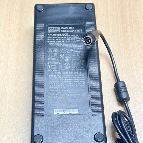 Adapter MEAN WELL 48V 4.6A GST220A48-R7B Connector Size 4 Pin Mini Din 10mm