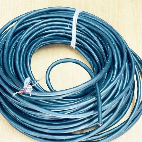 Cáp Điều Khiển Chuyển Động Dài 30M Dài Cable HITACHI 6 Core x 1.53mm² Cable OD 7.7mm For Encoder Servo Cable