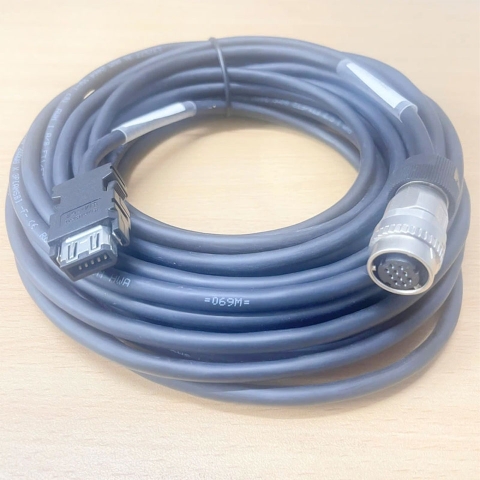 Cáp OEM MR-J3ENSCBL50M-L Dài 50M Cable SM10-SP10S-M-C to SM-10P-B Connector For Mitsubishi Servo Motor Encoder