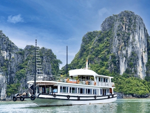 Khám phá vịnh Hạ Long du thuyền 3 sao Wego Halong - Tour 1 ngày