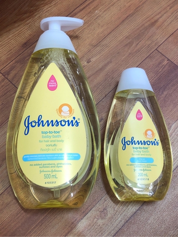 Sữa tắm gội Johnsons cho bé